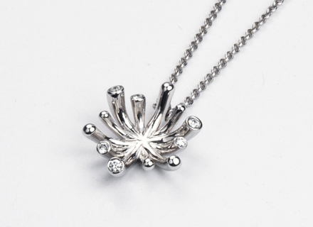 Autumn meadow platinum pendant, set with diamonds
